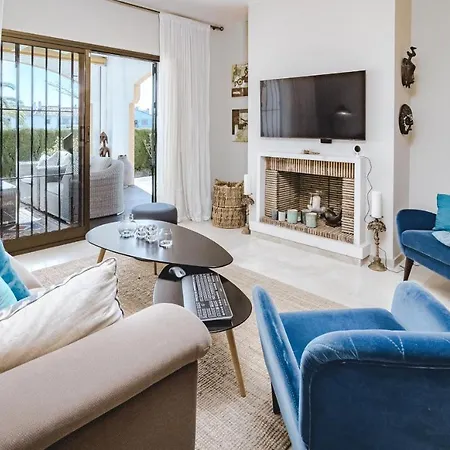 Cb- Cozy Refurbished Apartment, Perfect Location דירה *