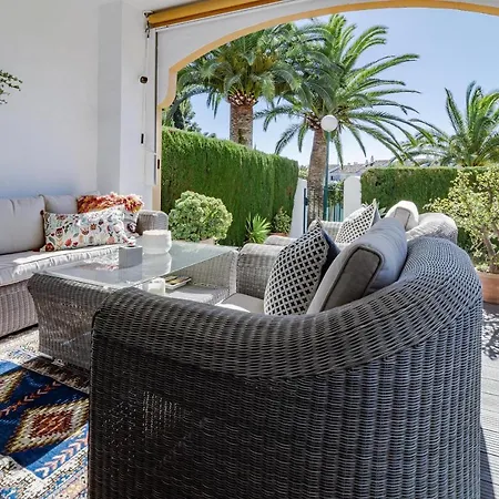 דירה Cb- Cozy Refurbished Apartment, Perfect Location *