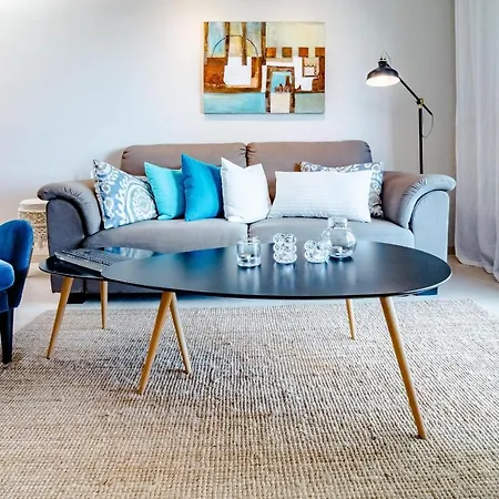 Apartament Cb- Cozy Refurbished Apartment, Perfect Location