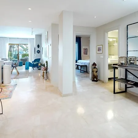 Apartment Cb- Cozy Refurbished Apartment, Perfect Location Marbella