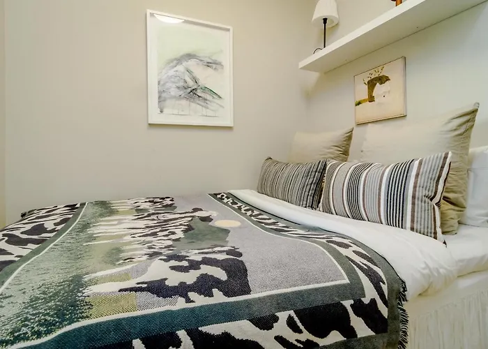 Apartmán Cb- Cozy Refurbished Apartment, Perfect Location *