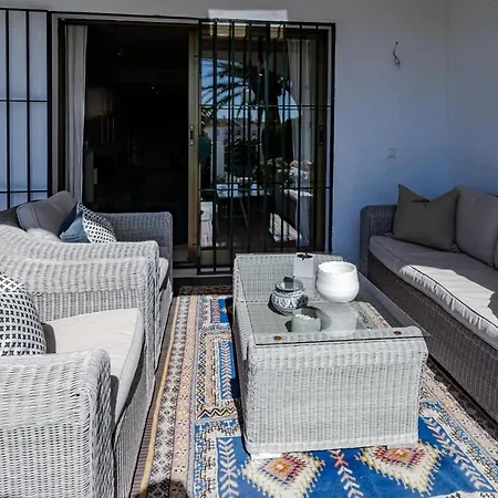 Cb- Cozy Refurbished Apartment, Perfect Location